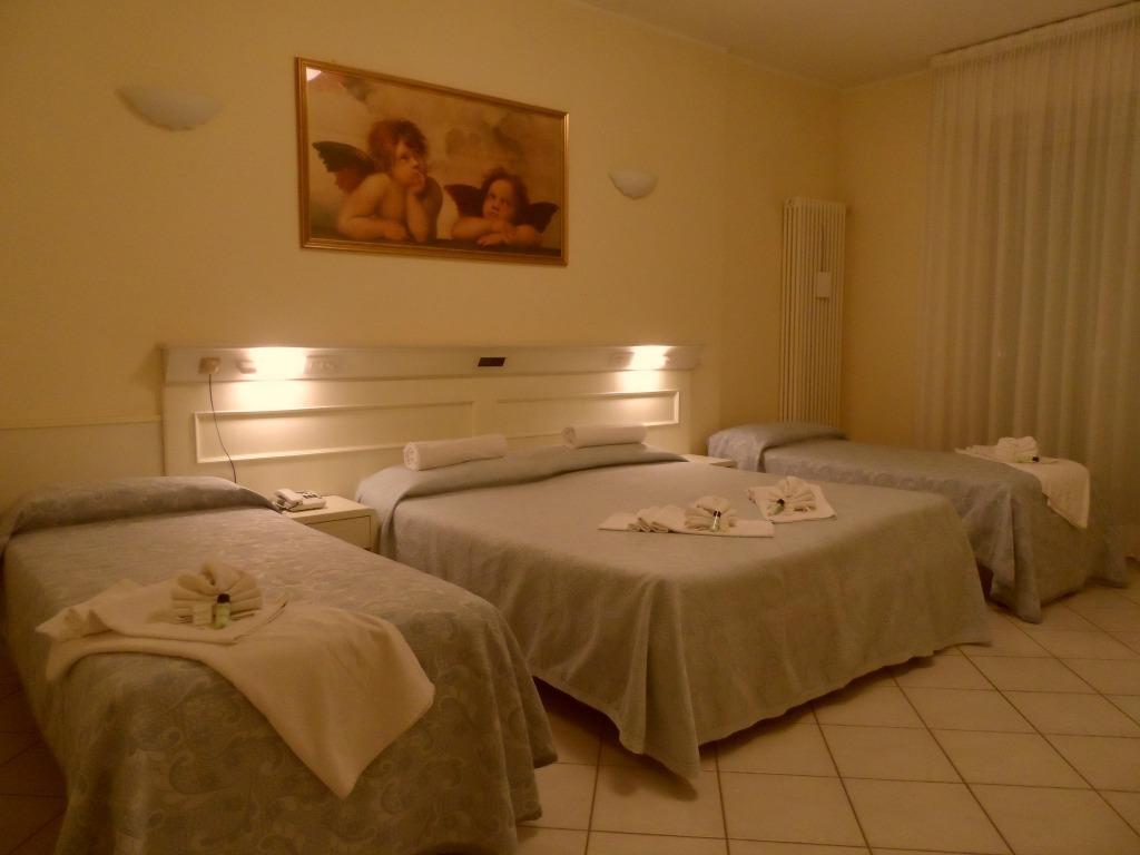Hotel Arizona Ριτσόνε Δωμάτιο φωτογραφία